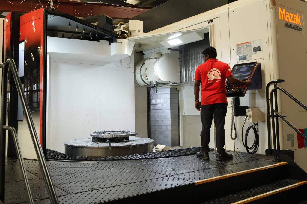 CNC machine at Saftech